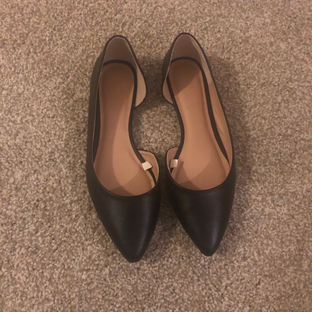 Black Pointed Toe Flats